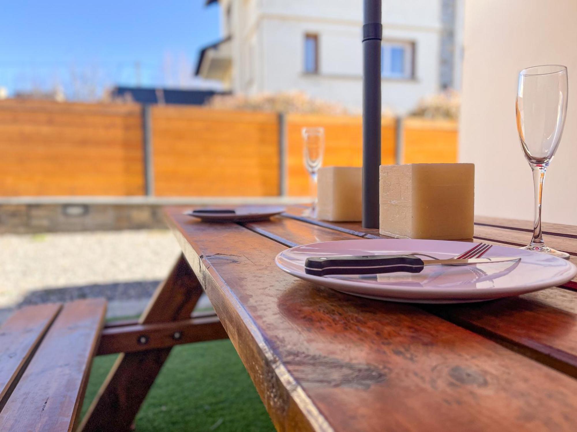 Bonita Casa. Gran Jardin. Con Wifi. Villa บูร์ก-มาดาม ภายนอก รูปภาพ